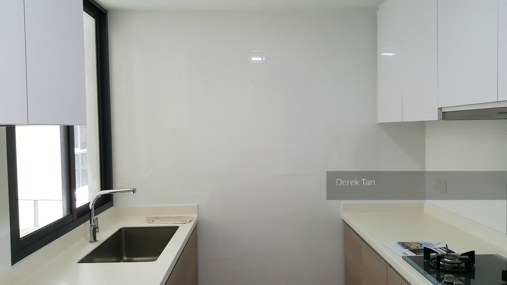 Boathouse Residences (D19), Condominium #130141382